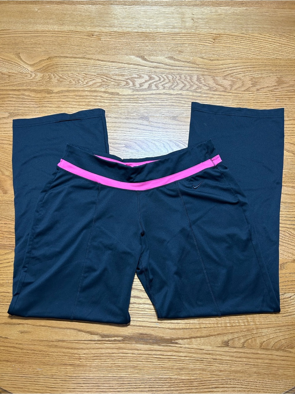 Women’s Nike Dri-Fit Yoga Pants Black with Pink Accents Size Large